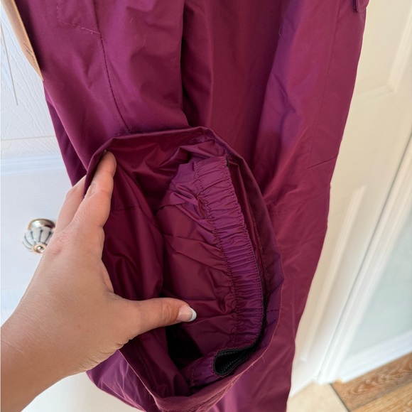 The north face Women’s Freedom Insulated Bibs boysenberry color NWT XS - Picture 9 of 16